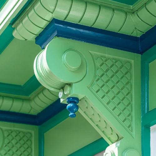 karaktervol hoekpand Kloosterstraat Antwerpen na restauratie met Ralston Coatings